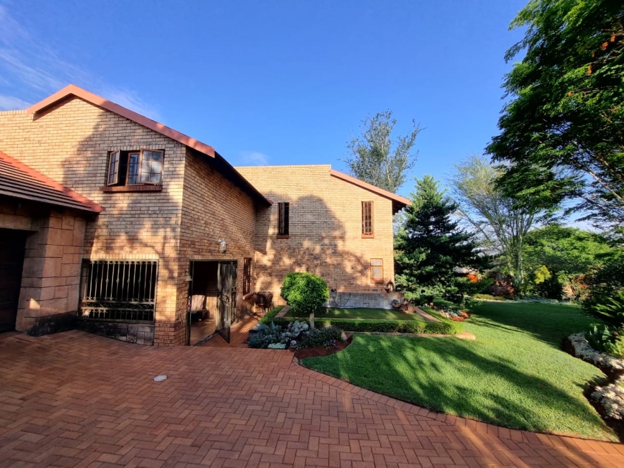 4 Bedroom Property for Sale in Buffelspoort Eco Estate North West